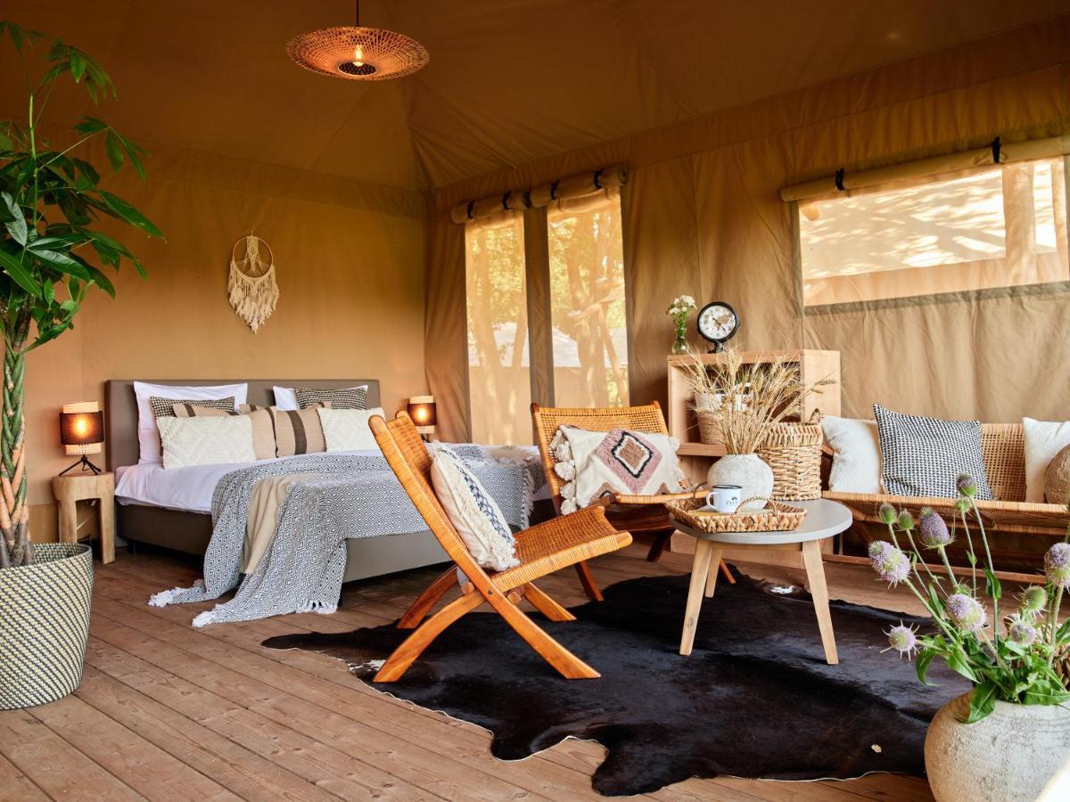 Hotel Zatoria Luxury Glamping Zator Esterno foto