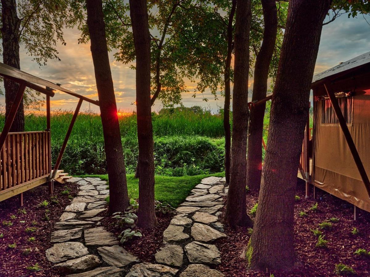 Hotel Zatoria Luxury Glamping Zator Esterno foto