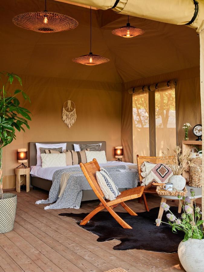 Hotel Zatoria Luxury Glamping Zator Esterno foto